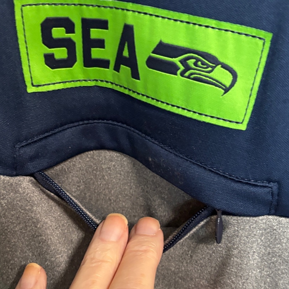 NFL Men’s Navy, Gray & Neon Green Quarter-Zip Pullover - Picture 7 of 7